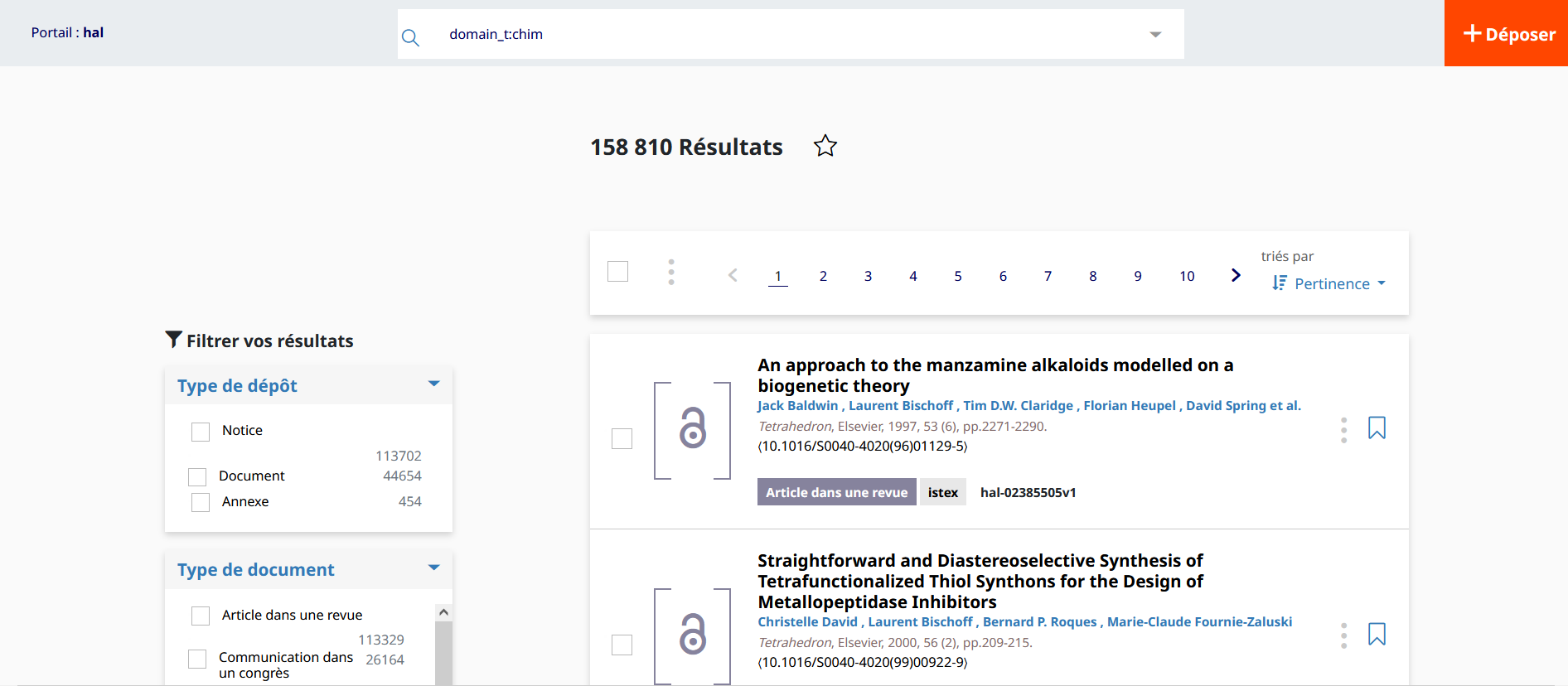 Page de résultat de recherche. Barre de recherche en haut. Liste des résultats à droite. Filtres à gauche.